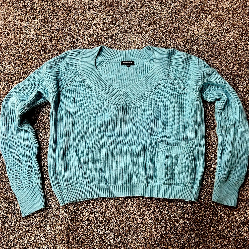 Beautiful 525 America teal blue knit sweater